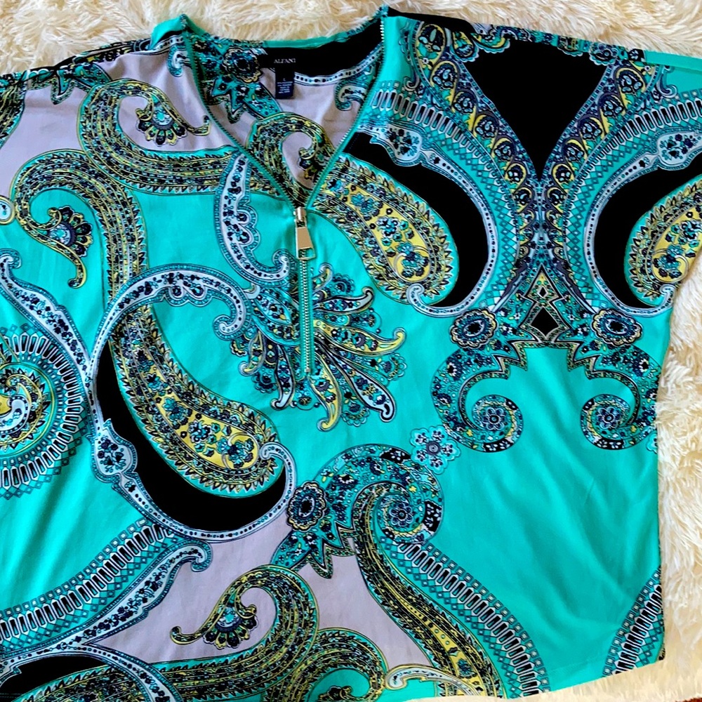 Bright turquoise!